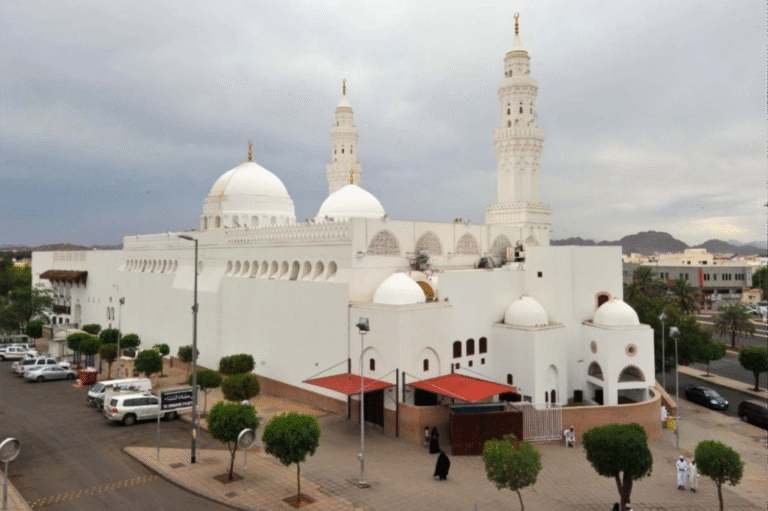 Masjid Qiblatain: Saksi Sejarah Perubahan Arah Kiblat Umat Islam