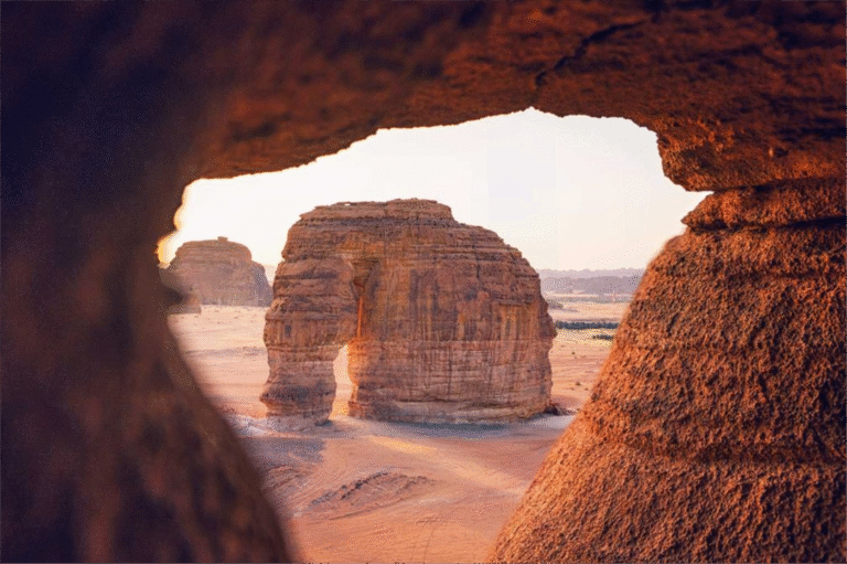 Menjelajahi Al-Ula : Keindahan Sejarah dan Alam di Tanah Arab
