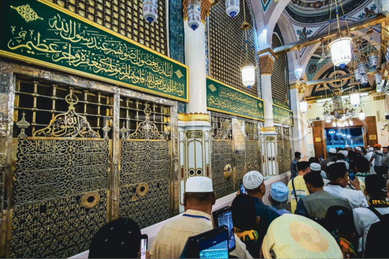 Keutamaan Berziarah ke Makam Rasulullah ﷺ