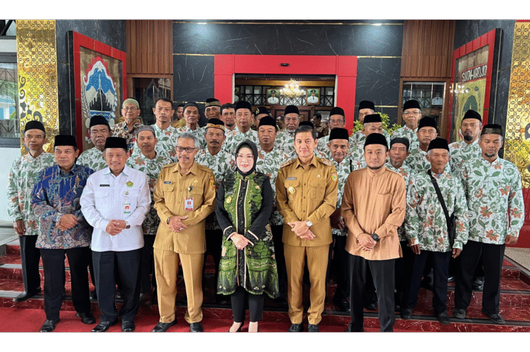 24 Takmir Masjid Sukoharjo Berangkat Umrah Gratis: Program Perdana Pemkab Sukoharjo