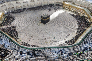 Pahala Mencari Lailatul Qadar di Masjidil Haram