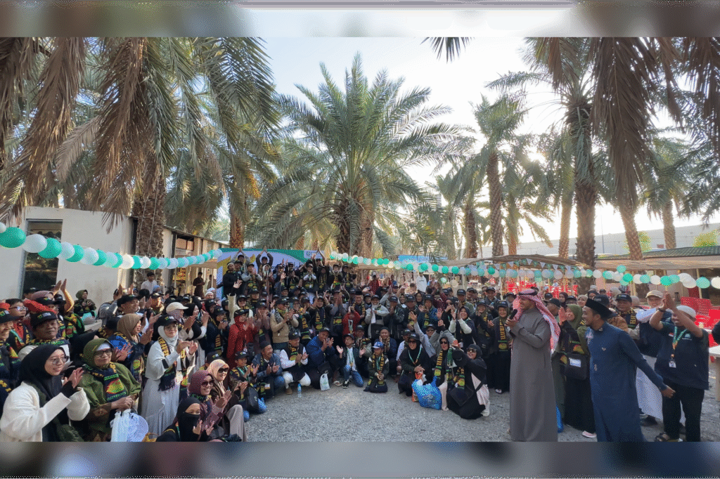 Perayaan Milad Zam Zam Tour di Kebun Kurma Madinah