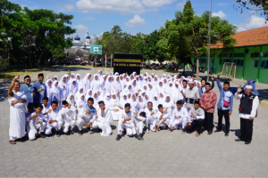 Edukasi Manasik Haji Siswa MAN 1 Sukoharjo Bersama Zam Zam Tour
