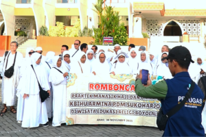 Zam Zam Tour Aktif Mendampingi Jamaah Haji Bersama KBIH Armina Sukoharjo