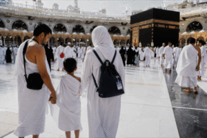Tantangan Umroh Membawa Anak, Apa Saja yang Perlu Dipersiapkan Orang Tua?
