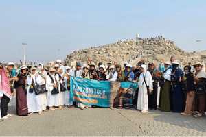Dua Grup Jamaah Umroh Zam Zam Tour Tiba di Solo, Setelah Menyelesaikan Rangkaian Ibadah